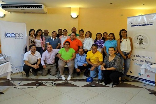 30 periodistas capacitados en análisis presupuestario y producción informativa